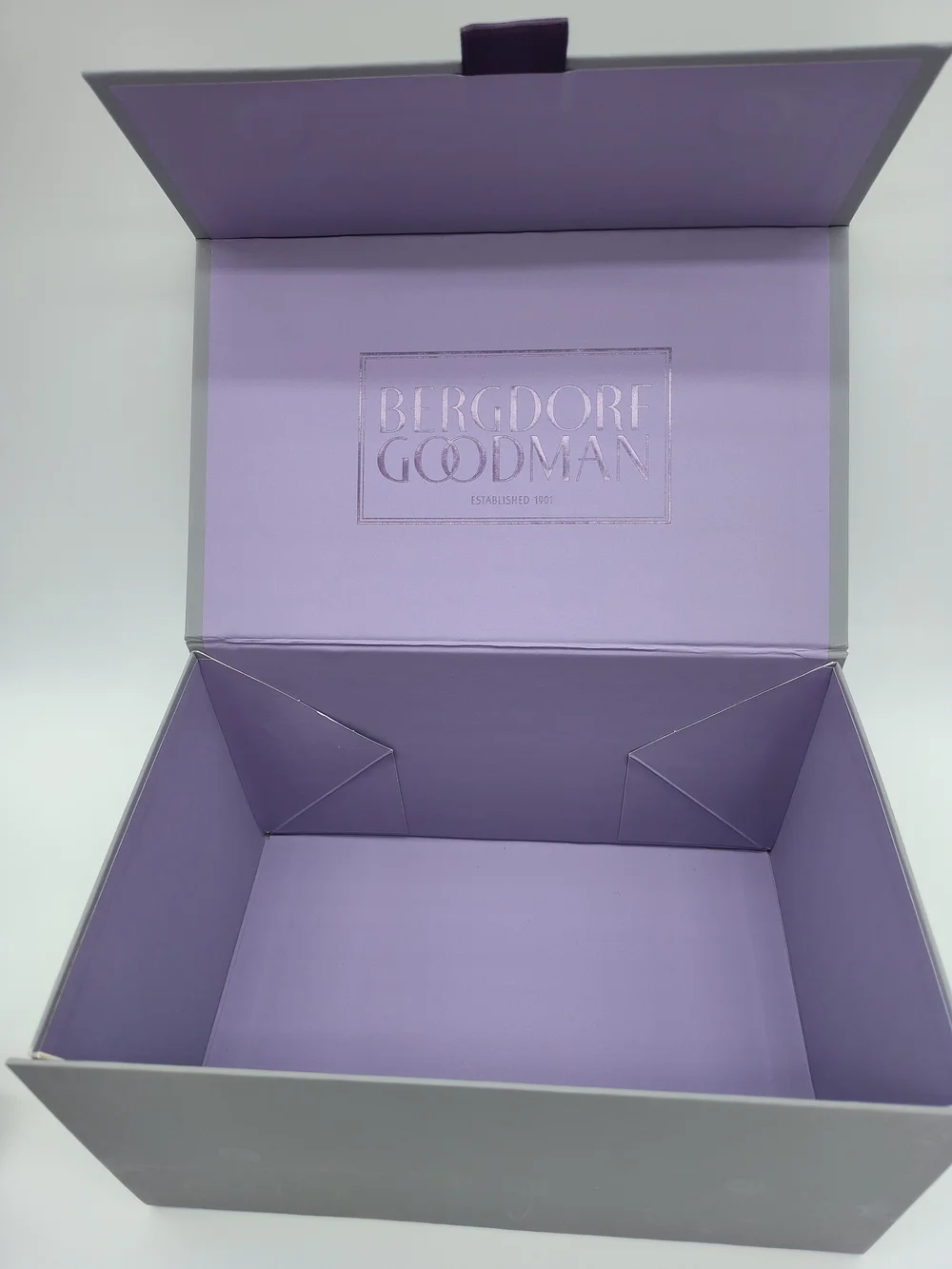 BERGDORF GOODMAN Magnetic Gift Box Ribbon Tissue Luxury Packaging Gray Purple